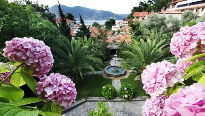 Miramare Hotel Chrysi Ammoudia Buitenkant foto